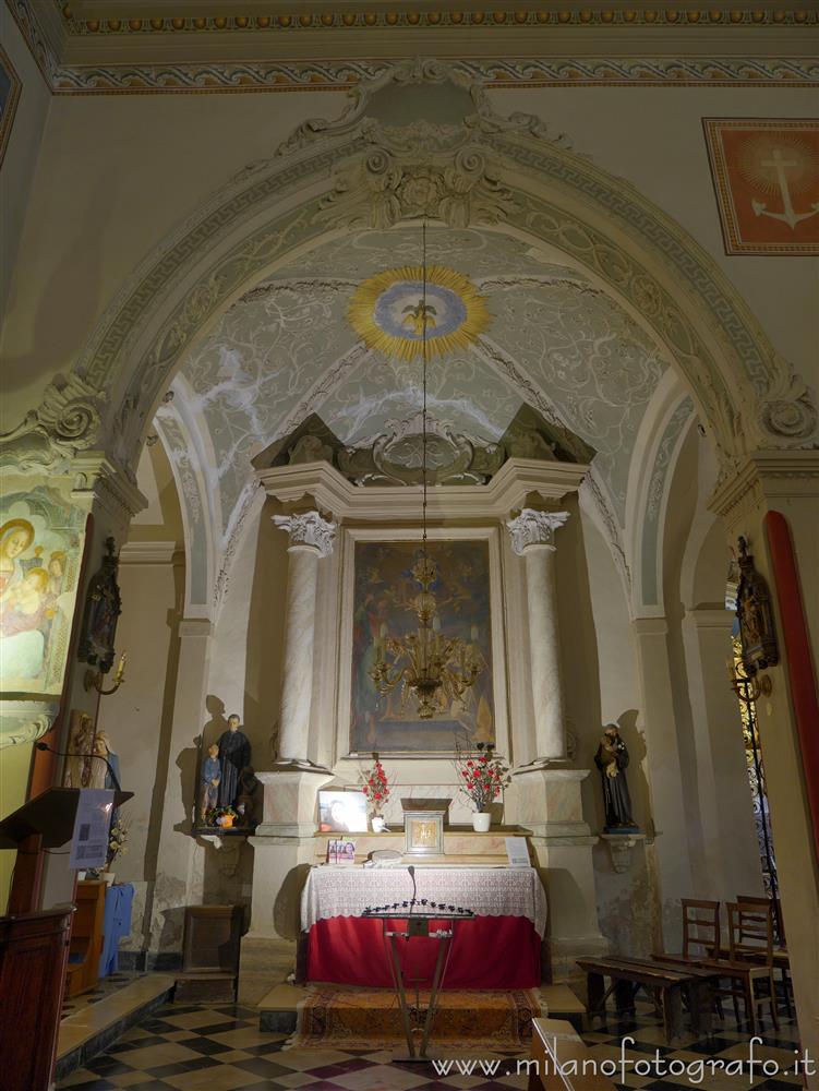 Montefiore Conca (Rimini, Italy) - Altar of St. Paul in the Church of St. Paul
